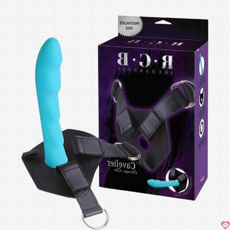 Dương vật giả dây đeo Chisa Strap-on mềm mại kích thích mạnh 