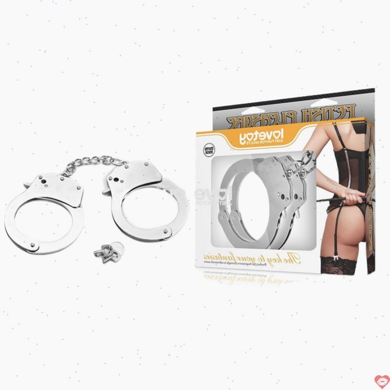 Còng số 8 hợp kim Lovetoy